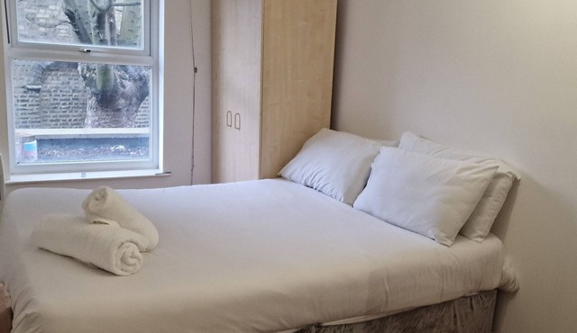 Cozy Living Studio at Camberwell, Zone 2