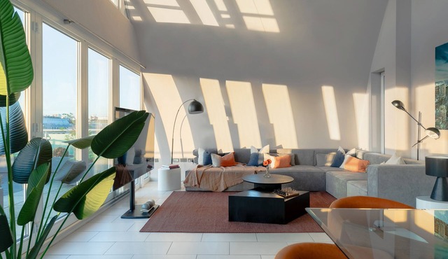 Divine Views from a Breathtaking LuxXe Penthouse