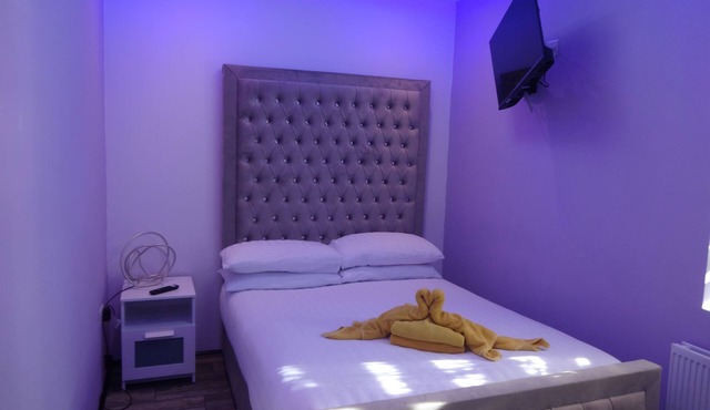 Double bedroom with breakfast included at onsite Bistro close to Hadrian's Wall