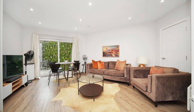 Elegant 2bed flat 10min to Wimbledon tennis courts