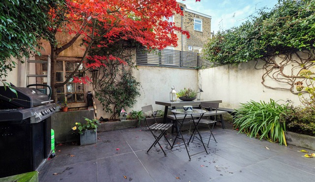 Elegant Family Home, Kensington