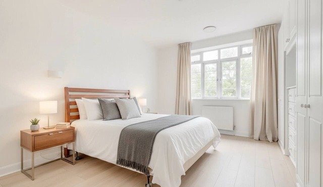 Entire Flat Sleeps 8