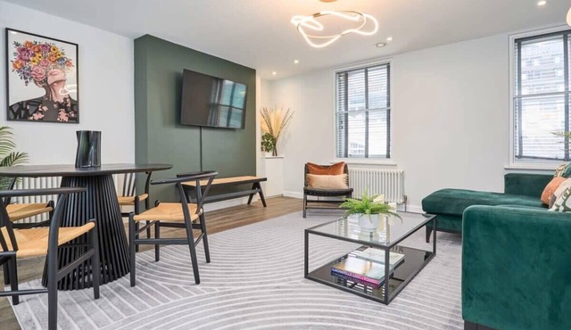 Expansive Soho Penthouse with Roof Terrace