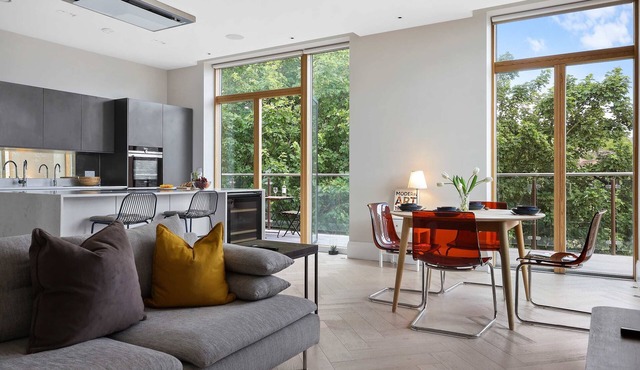 Finchley Road Luxe 2 Bed Apartment NW11