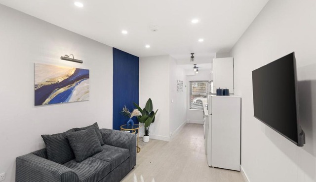Fresh & Modern 1BR Apartment in North London