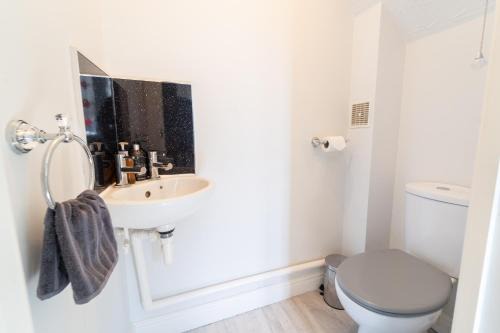 Gloucester Haven - Luxury Stay - Cotswolds Retreat