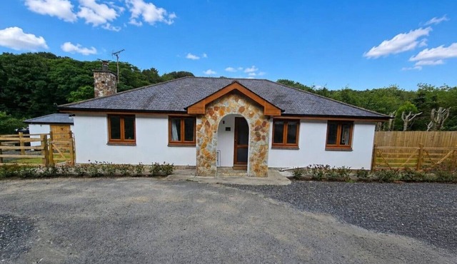 Greenking Cottage Full Cottage, 3 bed sleeps 6