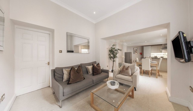 Hertford Flat 5