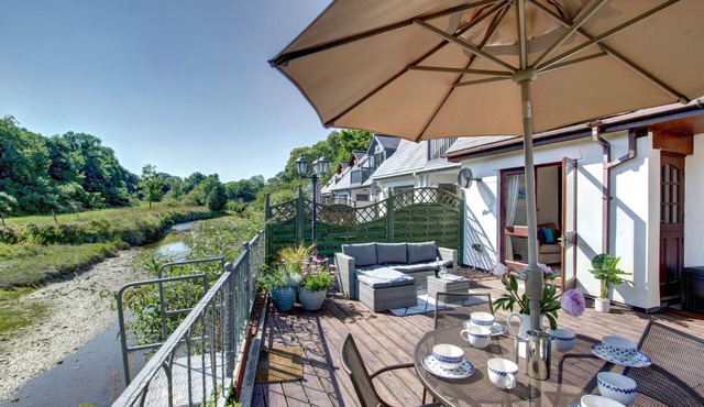Heylyn - Two Bedroom House, Sleeps 4