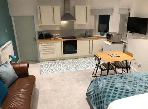 Hideaway between Coast and Moors in a beautiful Village apartment