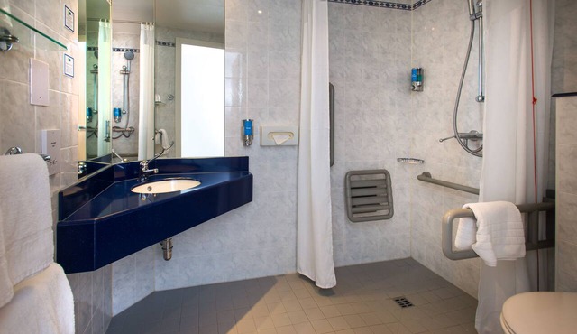 Holiday Inn Express Exeter East by IHG