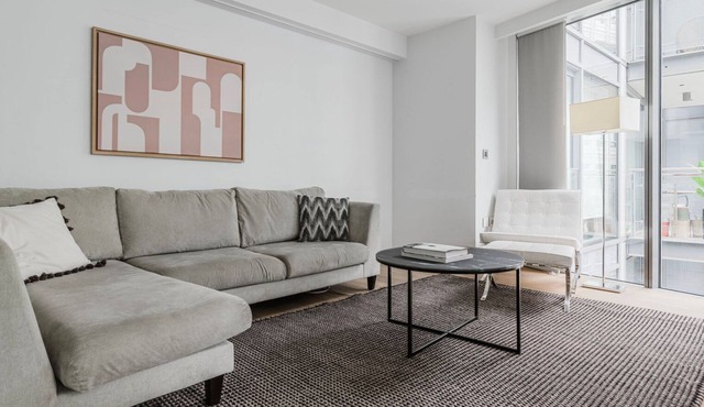 Ideal Covent Garden 2BR w/Doorman & Balcony, by Blueground