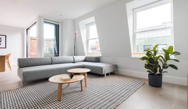 Incredible Leicester Sq 2BR - Terrace, Netflix & Nespresso