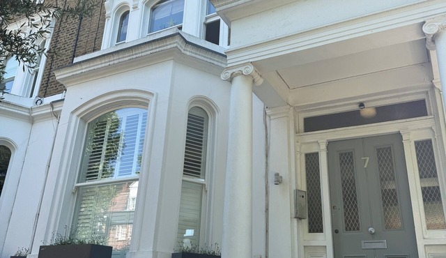 Light, airy, great location, newly decorated and furnished. Great views.