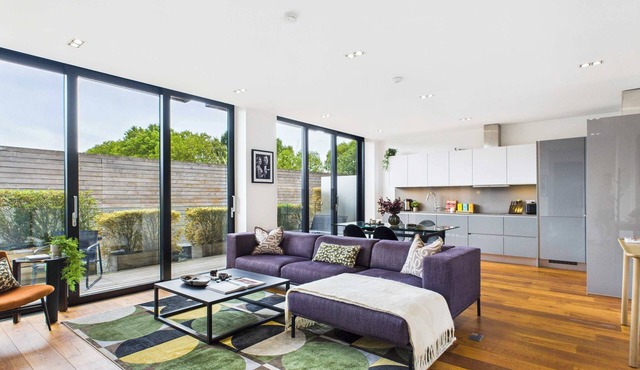 Light-filled Camden Town Terrace Apartment