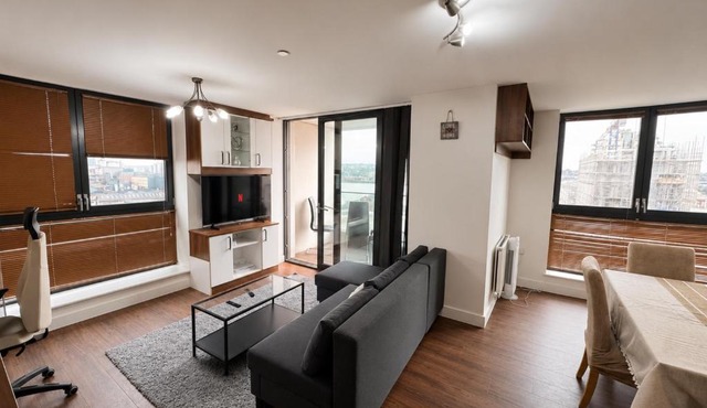 London Riverside 2 Bed