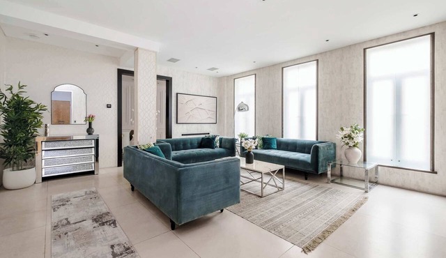 LONDONERS Once Upon A Mayfair