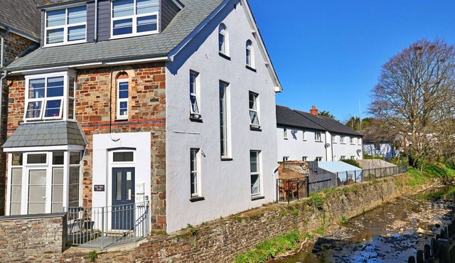 Lovely apartment for 4 people with WIFI and pets allowed