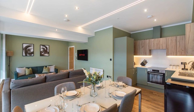 Luxurious & spacious central modern 2bed flat