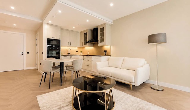 Luxury 2BR Apartment/Near Tower Bridge/City of London