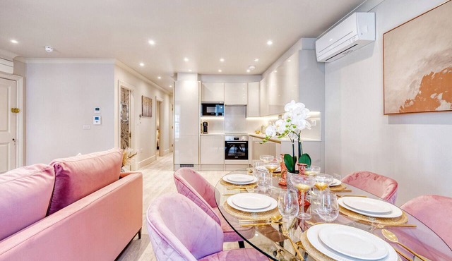 Marble Arch Suite 3-Hosted by Sweetstay