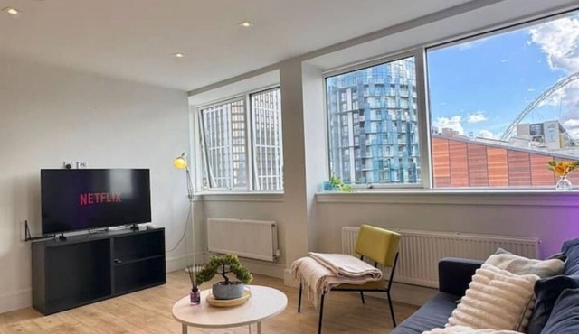 Modern 3 Bed Wembley Stadium View Apartment