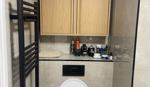 Modern River-View Flat | Walk to O2, Elizabeth Line & Greenwich
