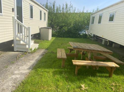 Newquay bay caravan 3bed sleeps 6