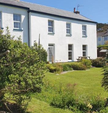 Old Vicarage Mortehoe Near Woolacombe 2 x sleeps 4 and 1 x sleeps 10 cottages