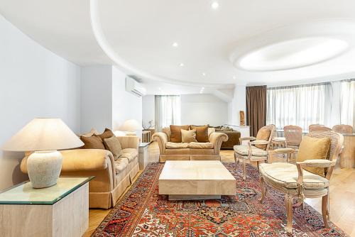 Penthouse with Terrace on Maida Vale Border