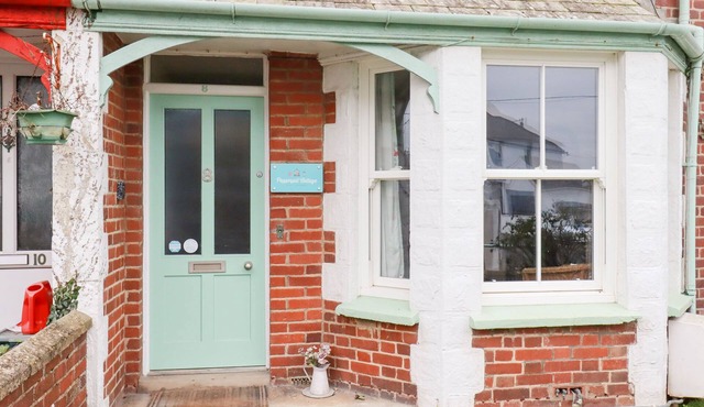 PEPPERPOT COTTAGE, family friendly, country holiday cottage in Bude