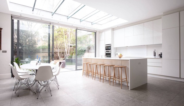 Poplar Grove - Six Bedroom Apartment, Sleeps 12
