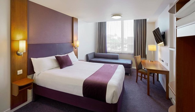 Premier Inn Coventry East - M6 J2