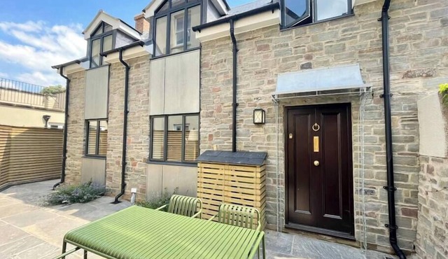 Redland Suites - The Mews