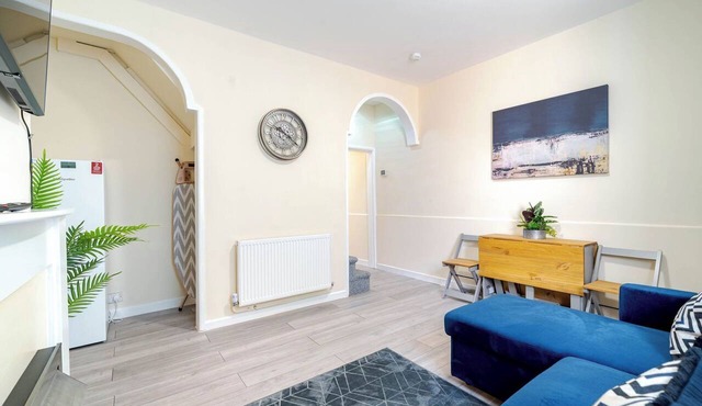 Rishton Stay | Shops & Transport | Near Blackburn