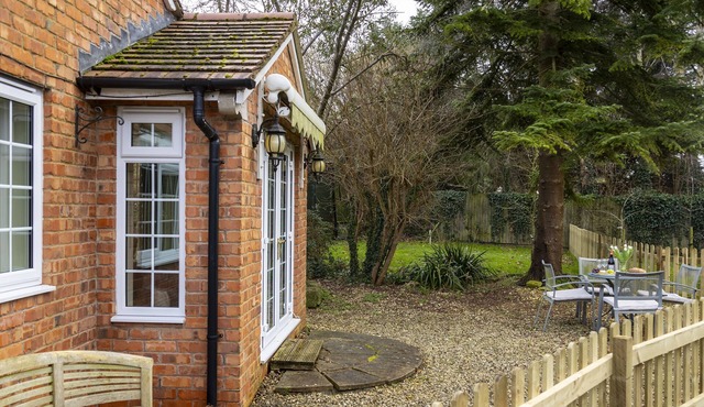 Russell Cottage - a beautiful cottage sleeping two guests