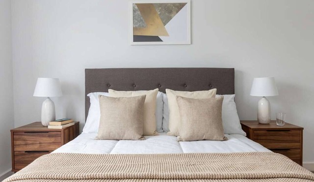 Sleek 2BR Birmingham Pad with Balcony Views