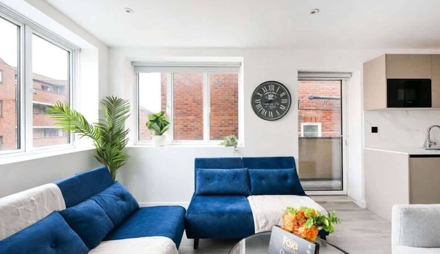 Sleeps 6 Hendon Parking With Fast WiFi