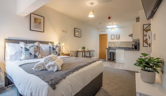 Smart Studio, Central Location, Sleeps 2