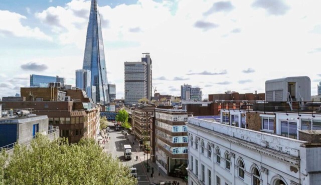 Southwark 3 Bedroom Penthouse With Terrace