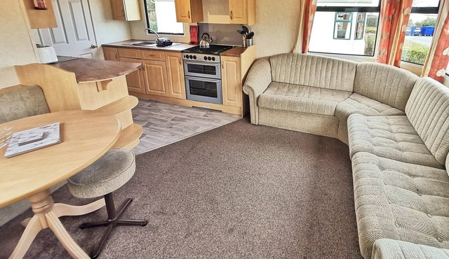 Spacious 12ft-wide caravan with one double and one twin. in Aberystwyth