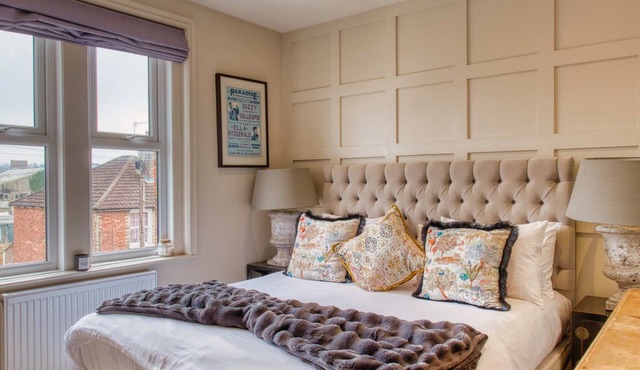 Spacious House In Guildford