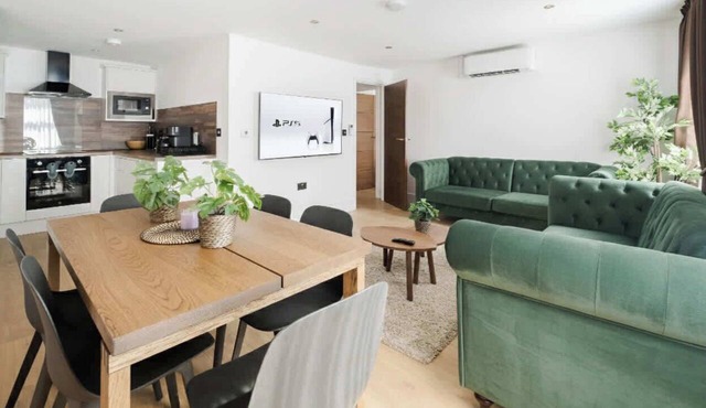 Stunning Apartment in the ♥️ of Marylebone ❄️ Air Conditioning | Sleeps 4