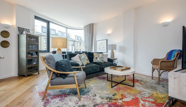 Stylish 2BR 2BR in the heart of Camberwell, London