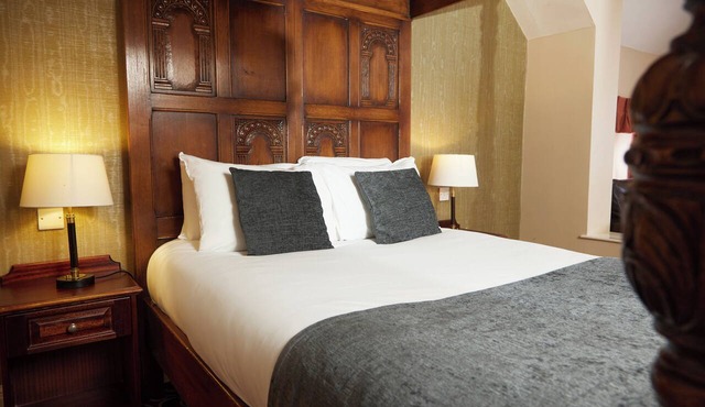 The Fieldhead Hotel by Greene King Inns
