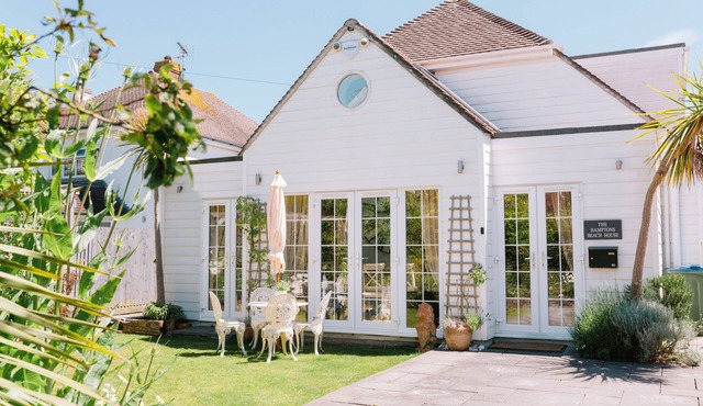 The Hamptons is a cosy & comfortable home for up to 14 people including children