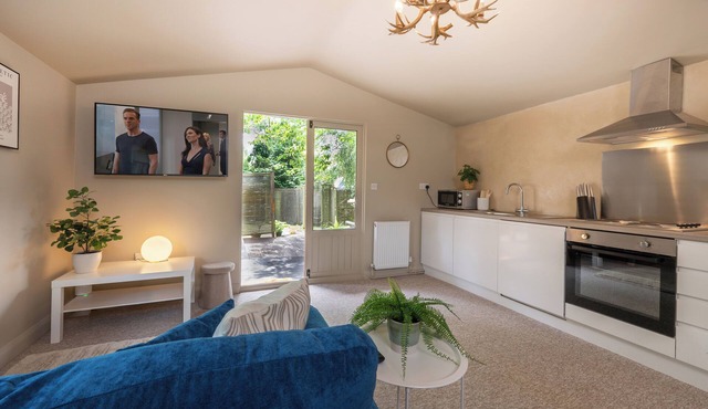 The Hideaway Lower Shockerwick Lodge