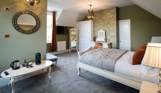 Tottington Manor