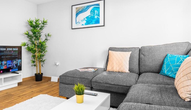 Two Bedroom Apartment - Two Parking Spaces - Fast Wi-Fi 1AS