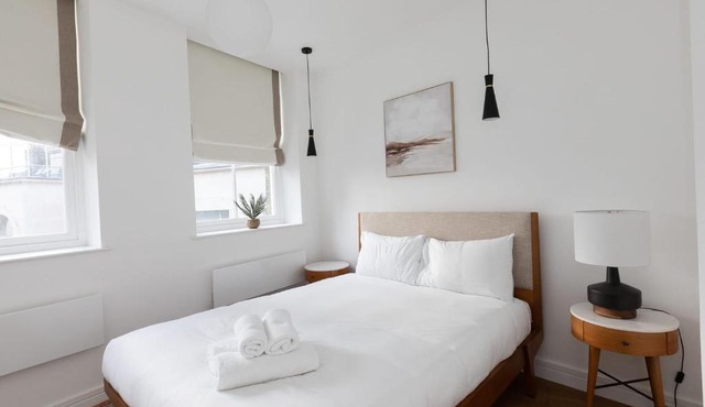 Two Luxury 2 Bedroom Duplex Apartments Holborn London